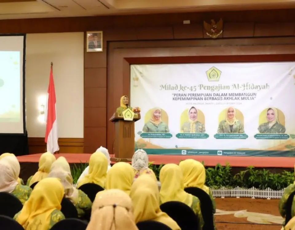 Ketua Umum DPP Pengajian Al-Hidayah Hetifah Sjaifudian saat memberikan sambutan dalam acara puncak peringatan Milad Ke-45 Pengajian Al-Hidayah, Jakarta, Sabtu (5/10/2024). ANTARA/HO-DPP Pengajian Al-Hidayah