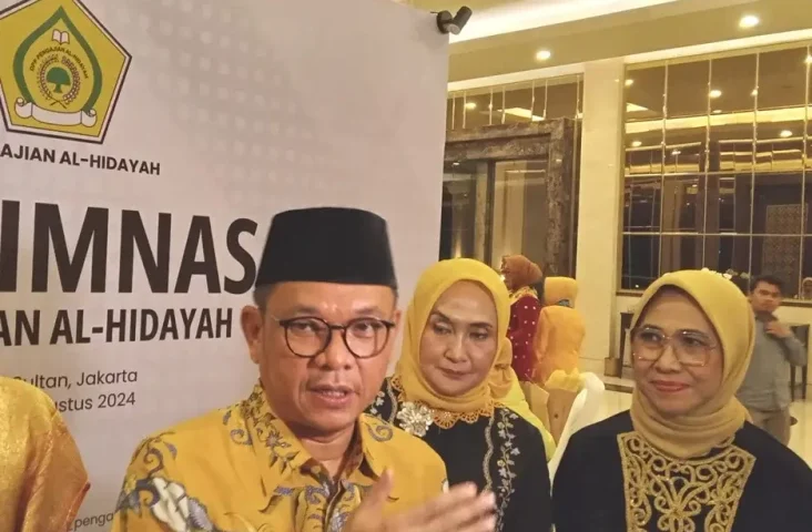 Ketua Umum DPP Pengajian Al Hidayah Herifah Sjaifudian bersama Waketum DPP Partai Golkar, Ace Hasan Syadzily usai Penutupan Rapimnas Pengajian Al Hidayah, Jakarta, Jumat (23/8/2024). Foto/Istimewa