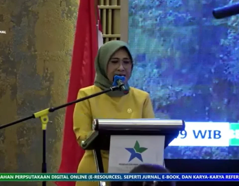 Ketua Komisi X DPR RI, Hetifah Sjaifudian, saat menyampaikan sambutannya dalam acara Seminar Literasi di Jakarta pada Senin, (25/11/2024)