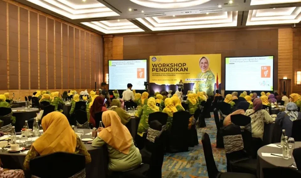 Workshop Pendidikan bertema “Pendidikan untuk Semua: Peran Perempuan dalam Meningkatkan Mutu Pendidikan” yang diselenggarakan oleh DPP Pengajian Al-Hidayah di Jakarta, Minggu (4/5).